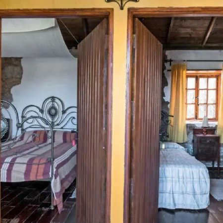 Séjour à la campagne - Laendliches Haus, Pepita La De Flores *