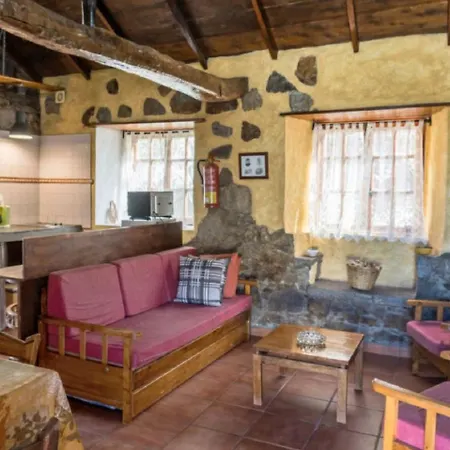 Country house - Laendliches Haus, Pepita La De Flores Tejeda (Gran Canaria)